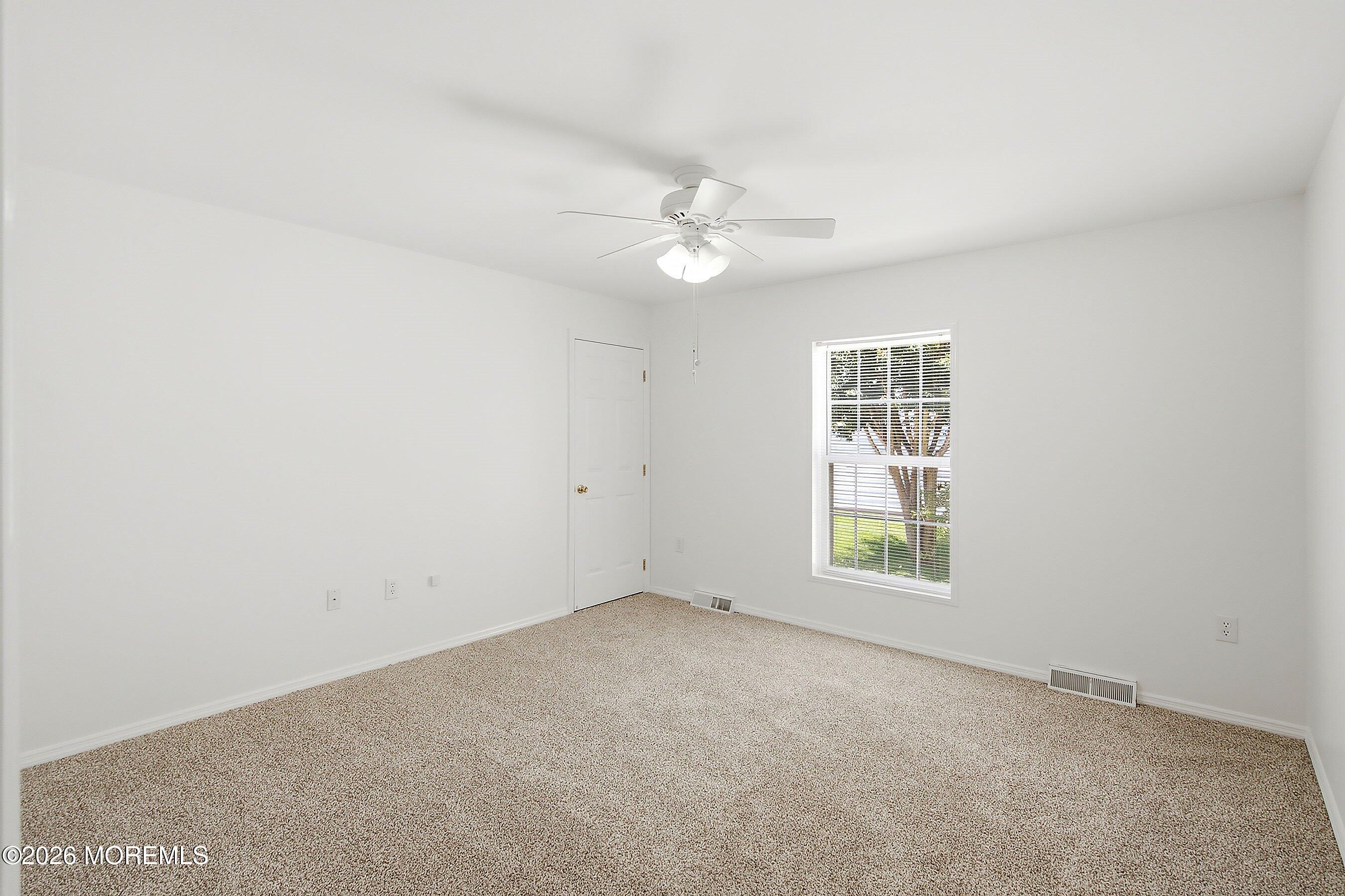 25 Fort Lee Drive Manahawkin NJ 08050