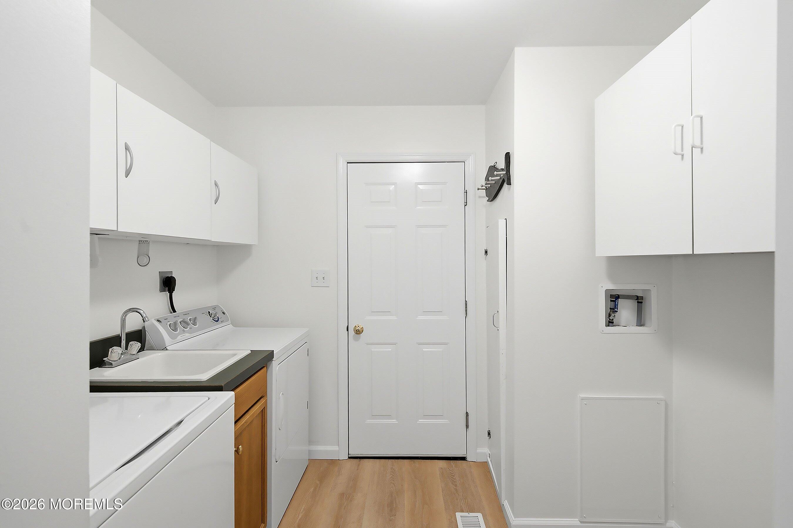 25 Fort Lee Drive Manahawkin NJ 08050