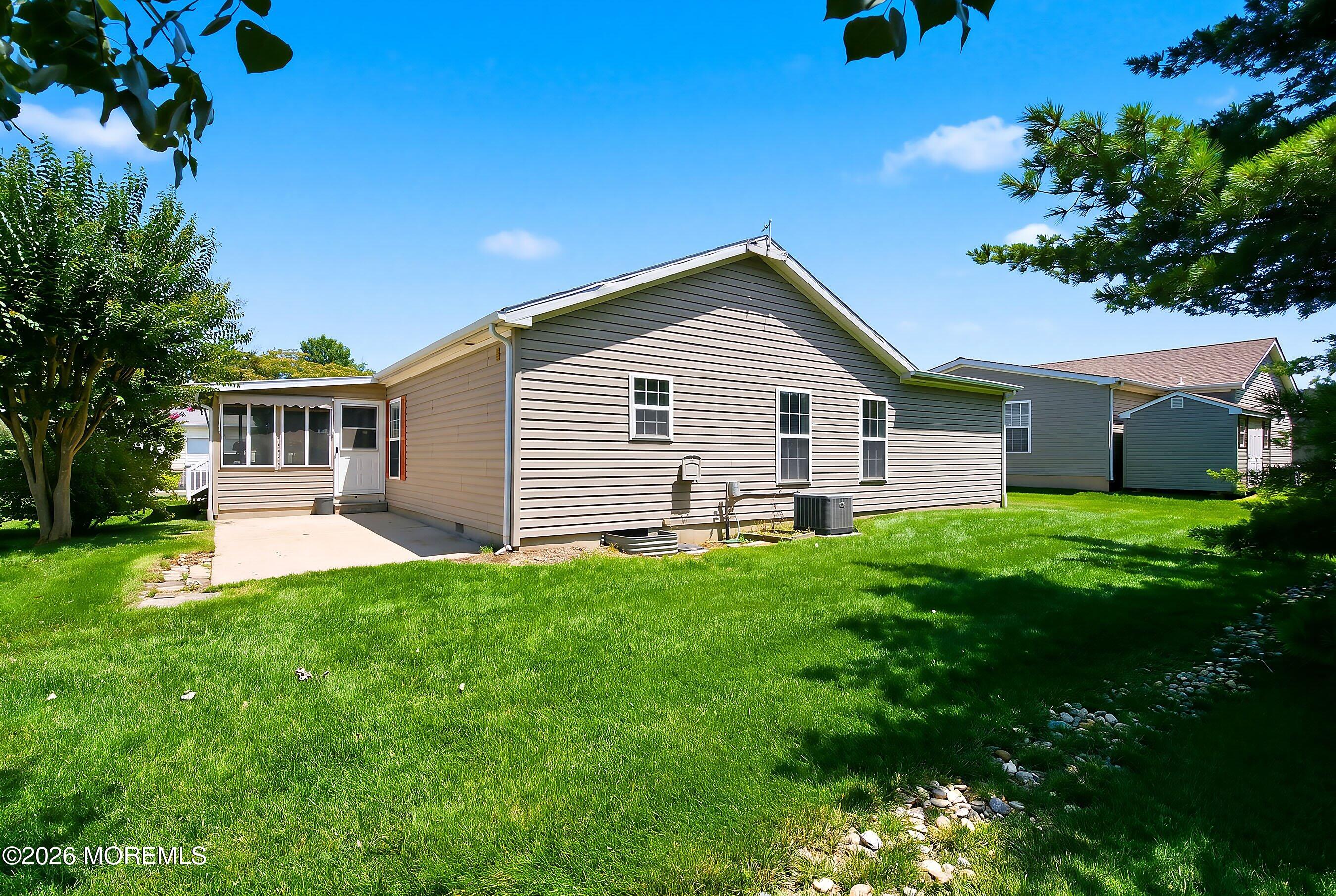 25 Fort Lee Drive Manahawkin NJ 08050