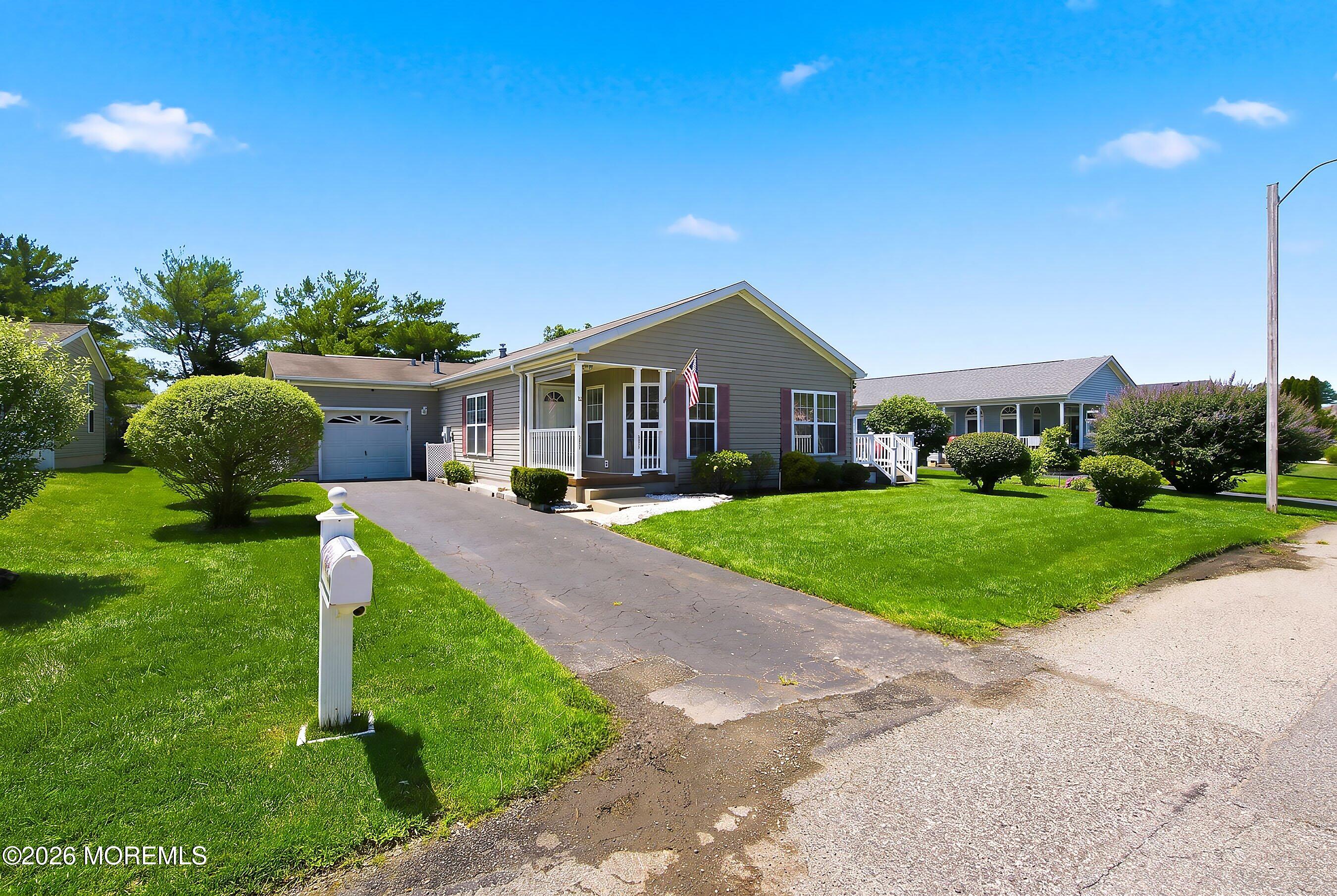 25 Fort Lee Drive Manahawkin NJ 08050