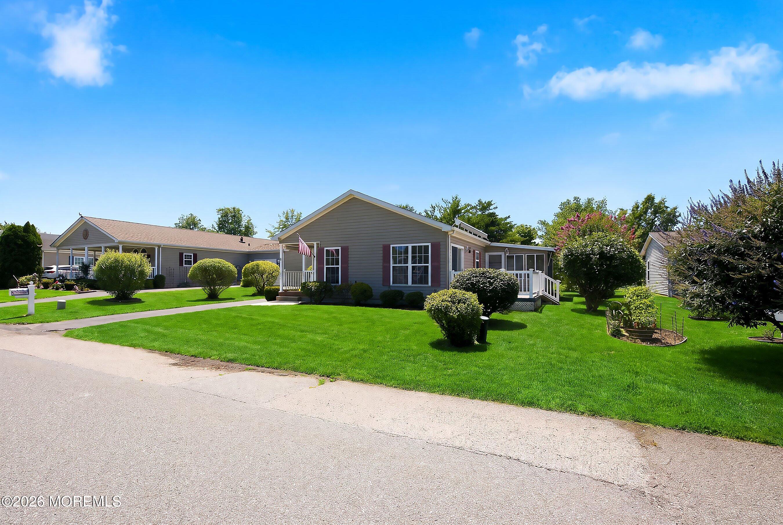 25 Fort Lee Drive Manahawkin NJ 08050