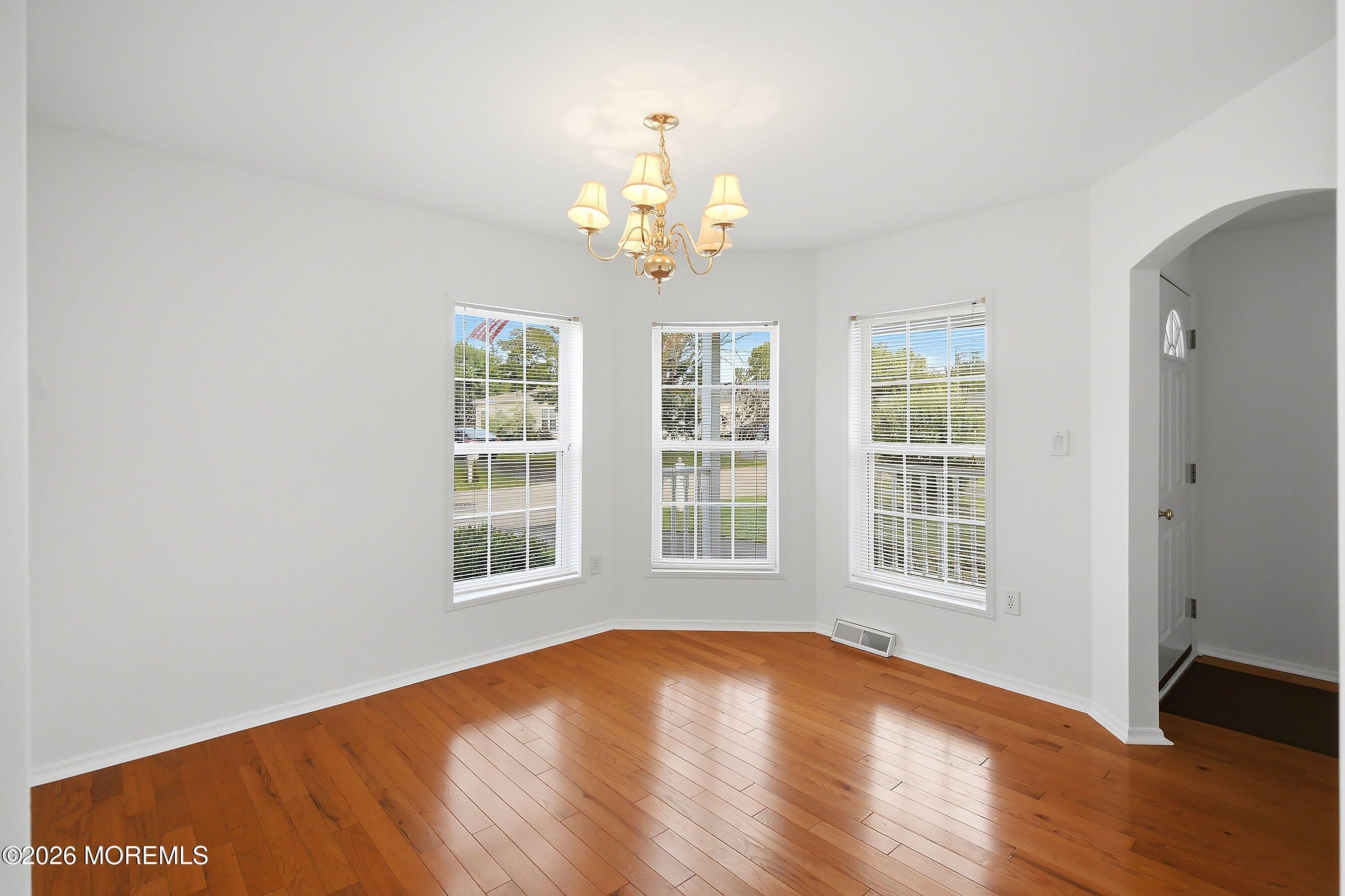 25 Fort Lee Drive Manahawkin NJ 08050