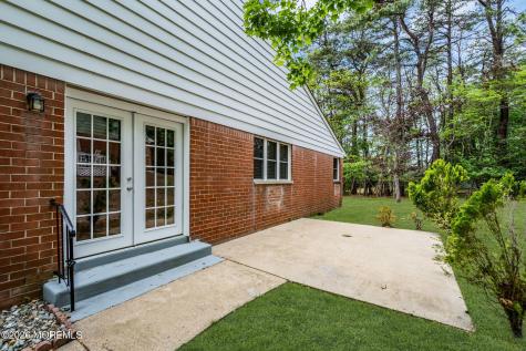 9 B Moccasin Drive Whiting NJ 08759