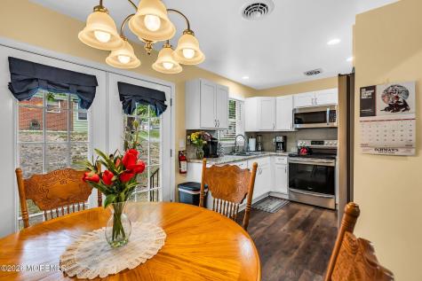 9 B Moccasin Drive Whiting NJ 08759