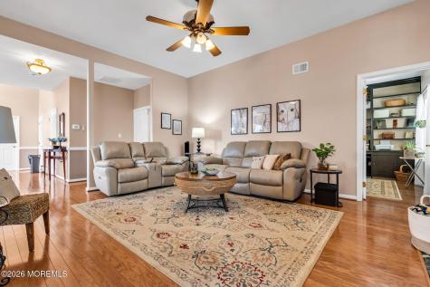 7 Murano Road Manchester NJ 08759