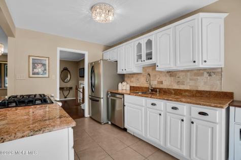 37 Gordons Corner Road Manalapan NJ 07726