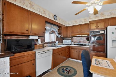 40 Iowa Court Little Egg Harbor NJ 08087