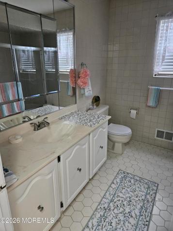 27 Coventry Terrace Marlboro NJ 07746