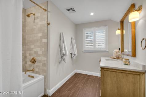 19 Laurelwood Drive Little Silver NJ 07739