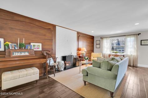 19 Laurelwood Drive Little Silver NJ 07739