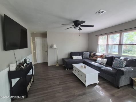 4 Conestoga Drive Whiting NJ 08759