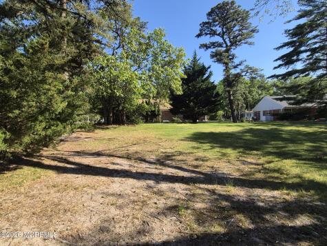 4 Conestoga Drive Whiting NJ 08759