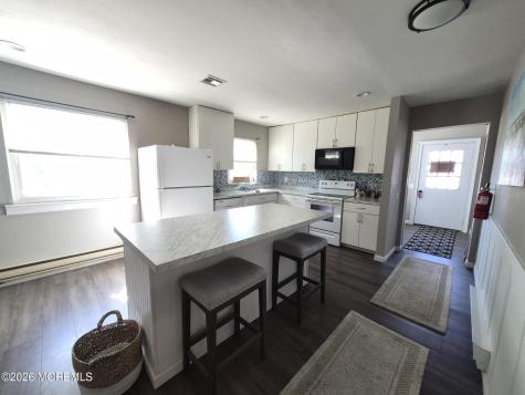 4 Conestoga Drive Whiting NJ 08759