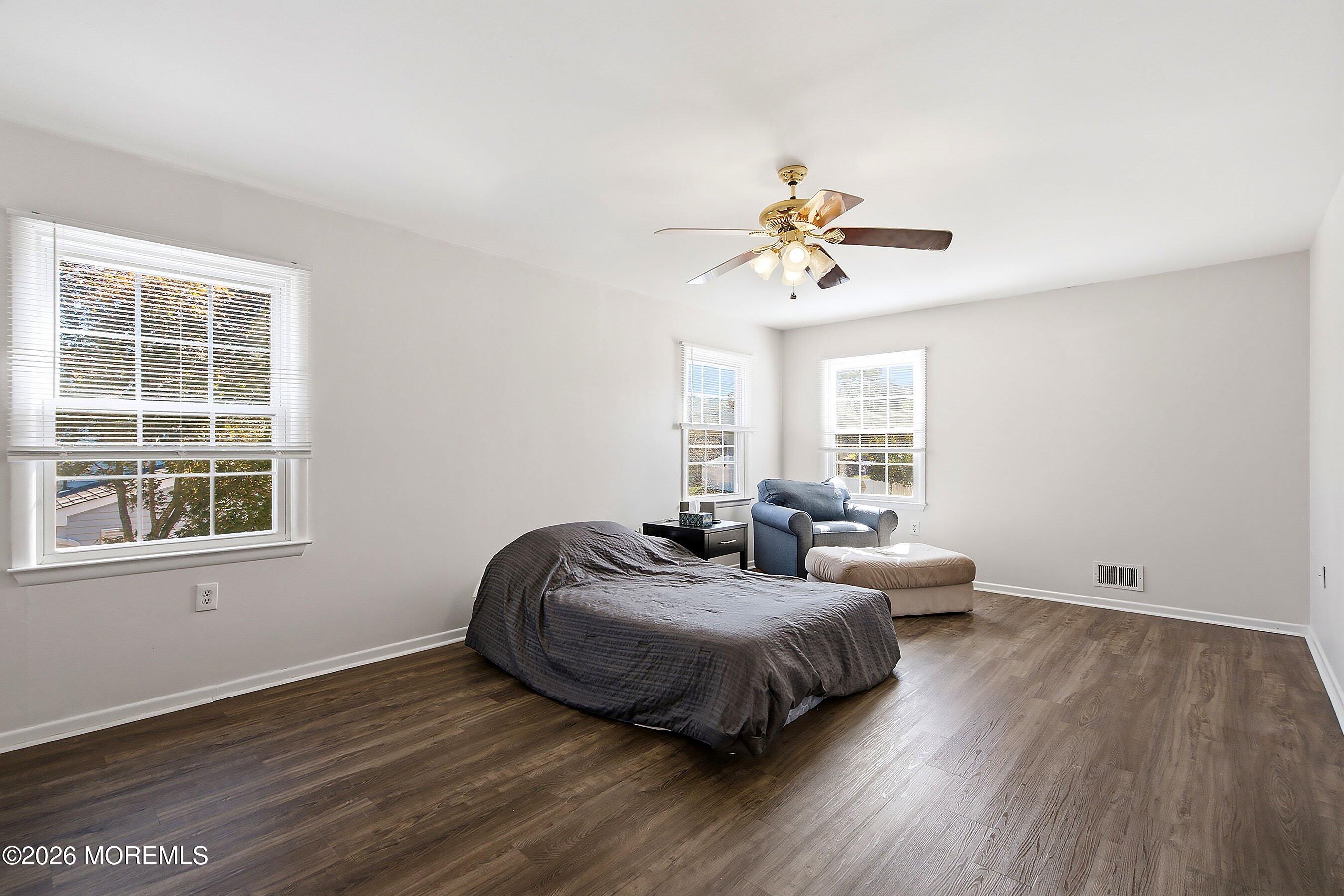 9 Poplar Street Howell NJ 07731