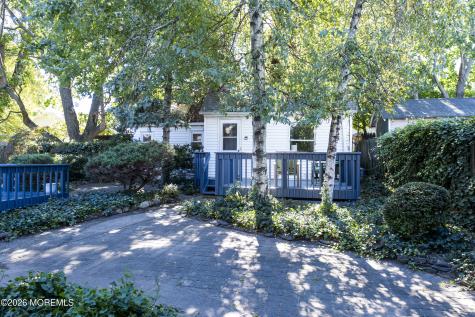 28 Florence Avenue Leonardo NJ 07737