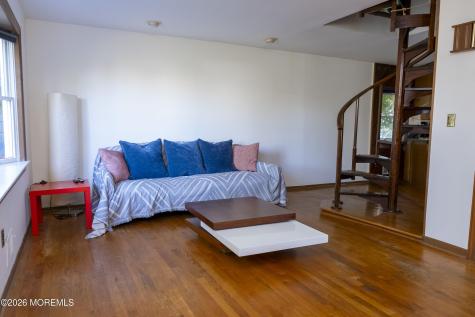 28 Florence Avenue Leonardo NJ 07737