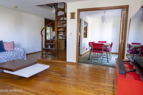 28 Florence Avenue Leonardo NJ 07737