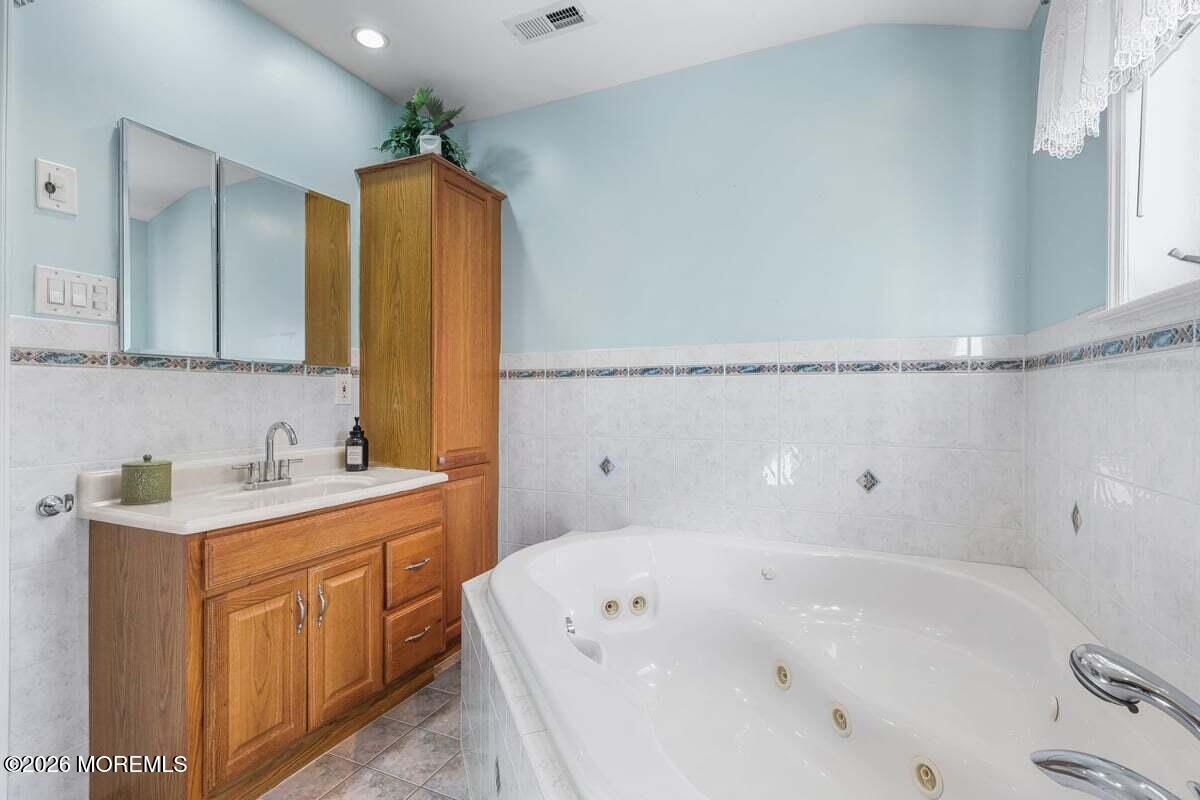 194 Starlight Court Old Bridge NJ 08857