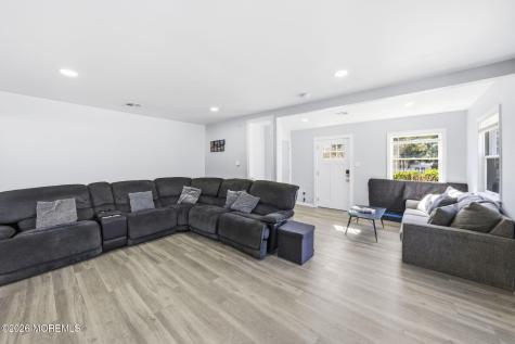 67 London Road Brick NJ 08723
