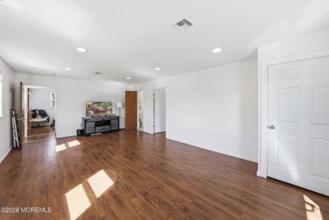 67 London Road Brick NJ 08723