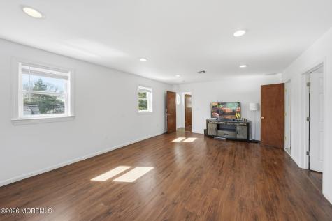 67 London Road Brick NJ 08723