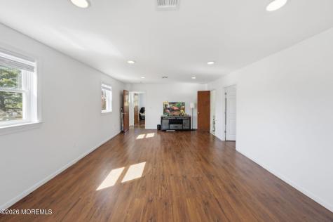67 London Road Brick NJ 08723