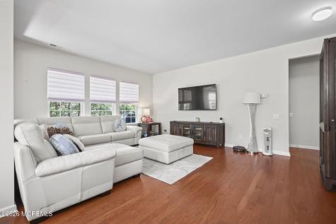 5 Gainsborough Lane Manchester NJ 08759