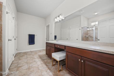5 Gainsborough Lane Manchester NJ 08759