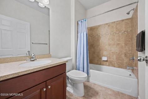 5 Gainsborough Lane Manchester NJ 08759