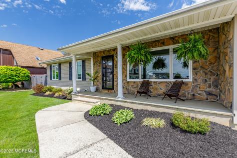 158 Pinewood Road Toms River NJ 08753