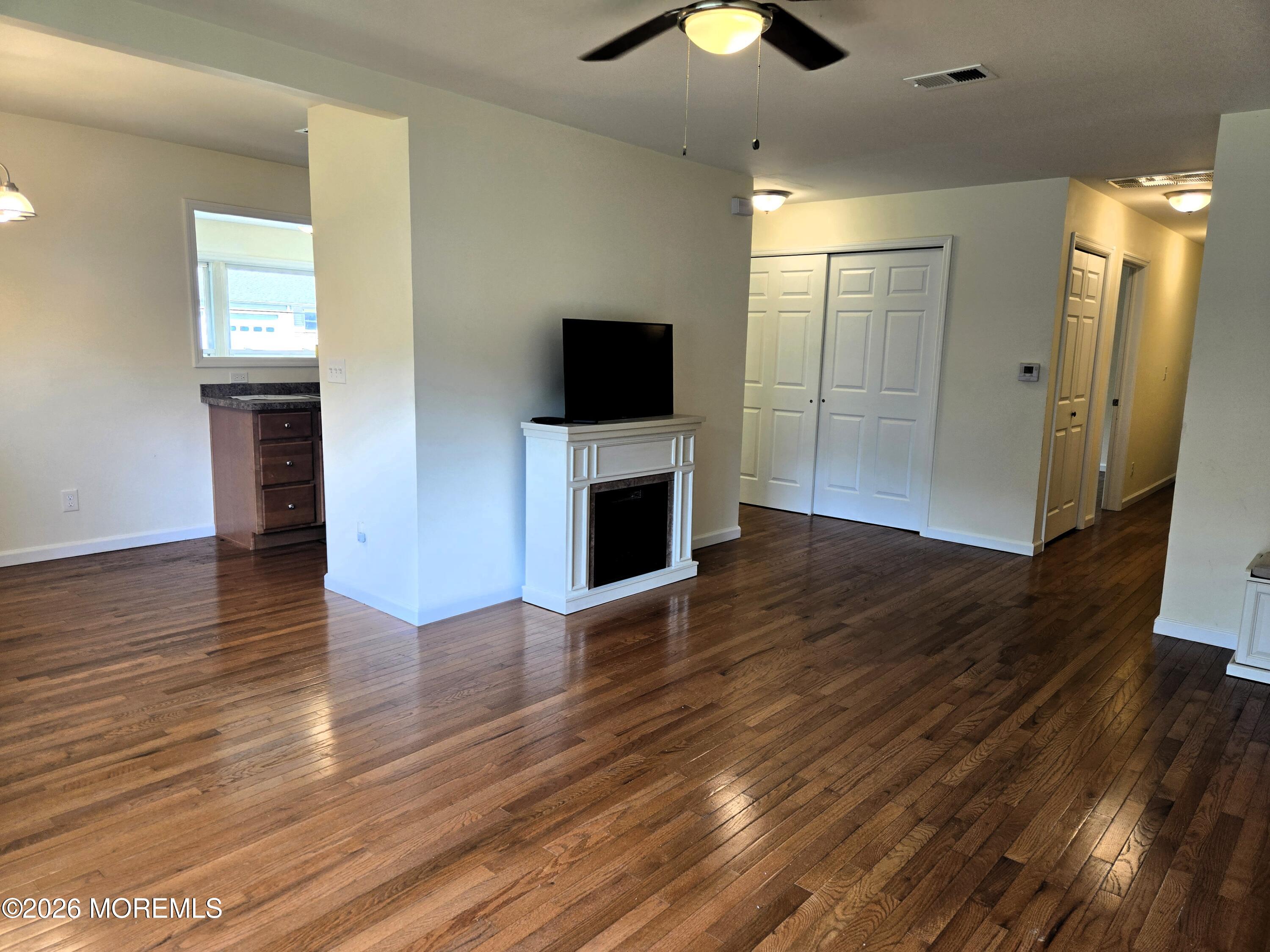 17 Dixie Lane Jackson NJ 08527