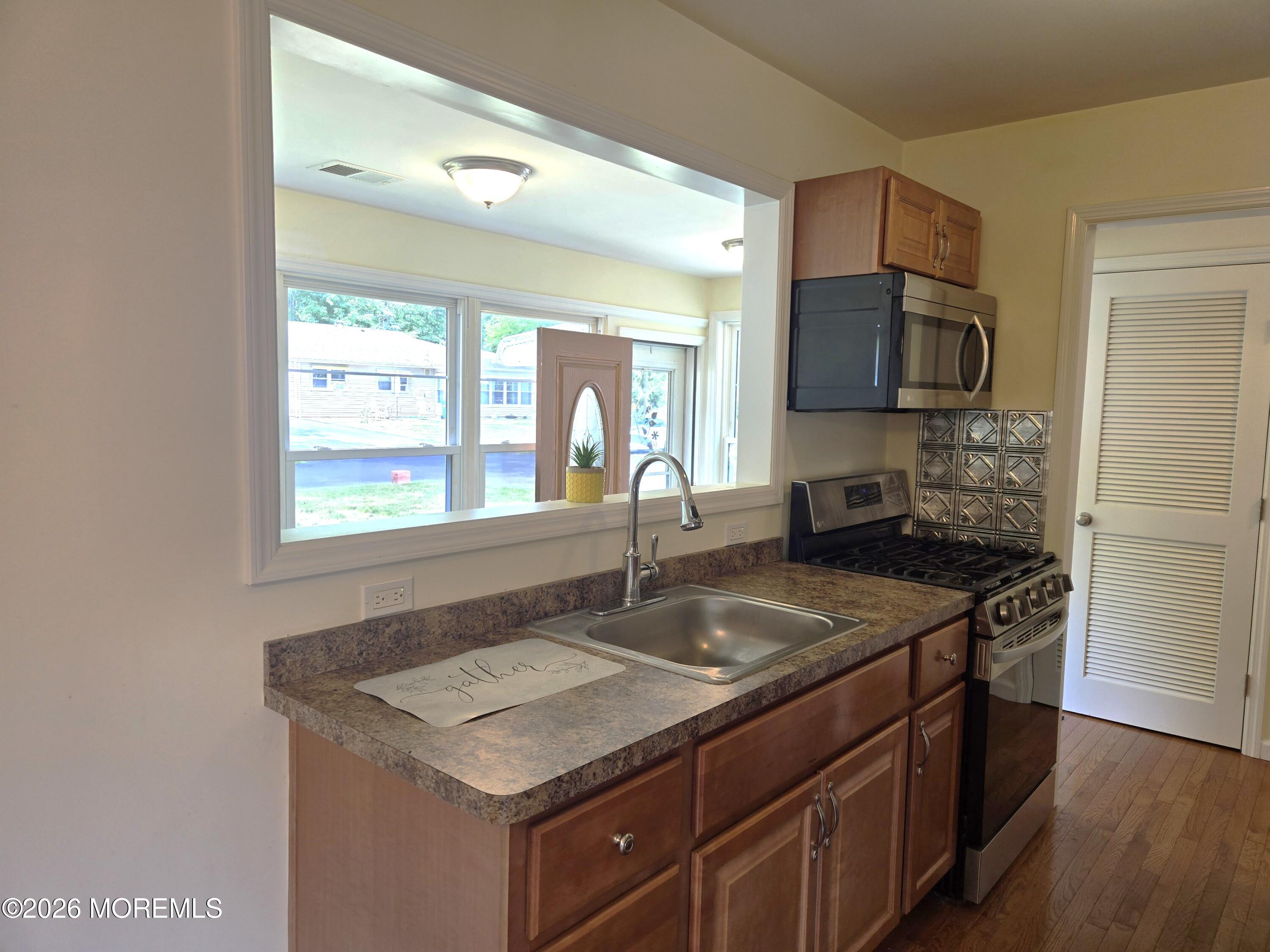 17 Dixie Lane Jackson NJ 08527