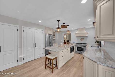 33 Baldwin Avenue Morganville NJ 07751
