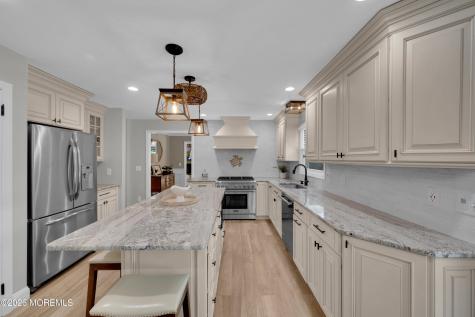 33 Baldwin Avenue Morganville NJ 07751