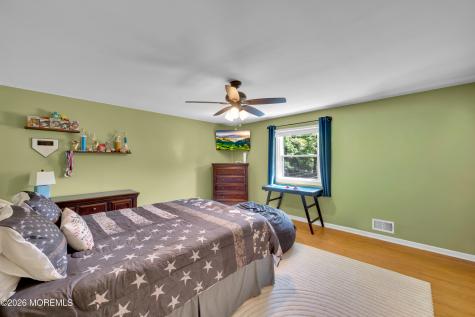33 Baldwin Avenue Morganville NJ 07751