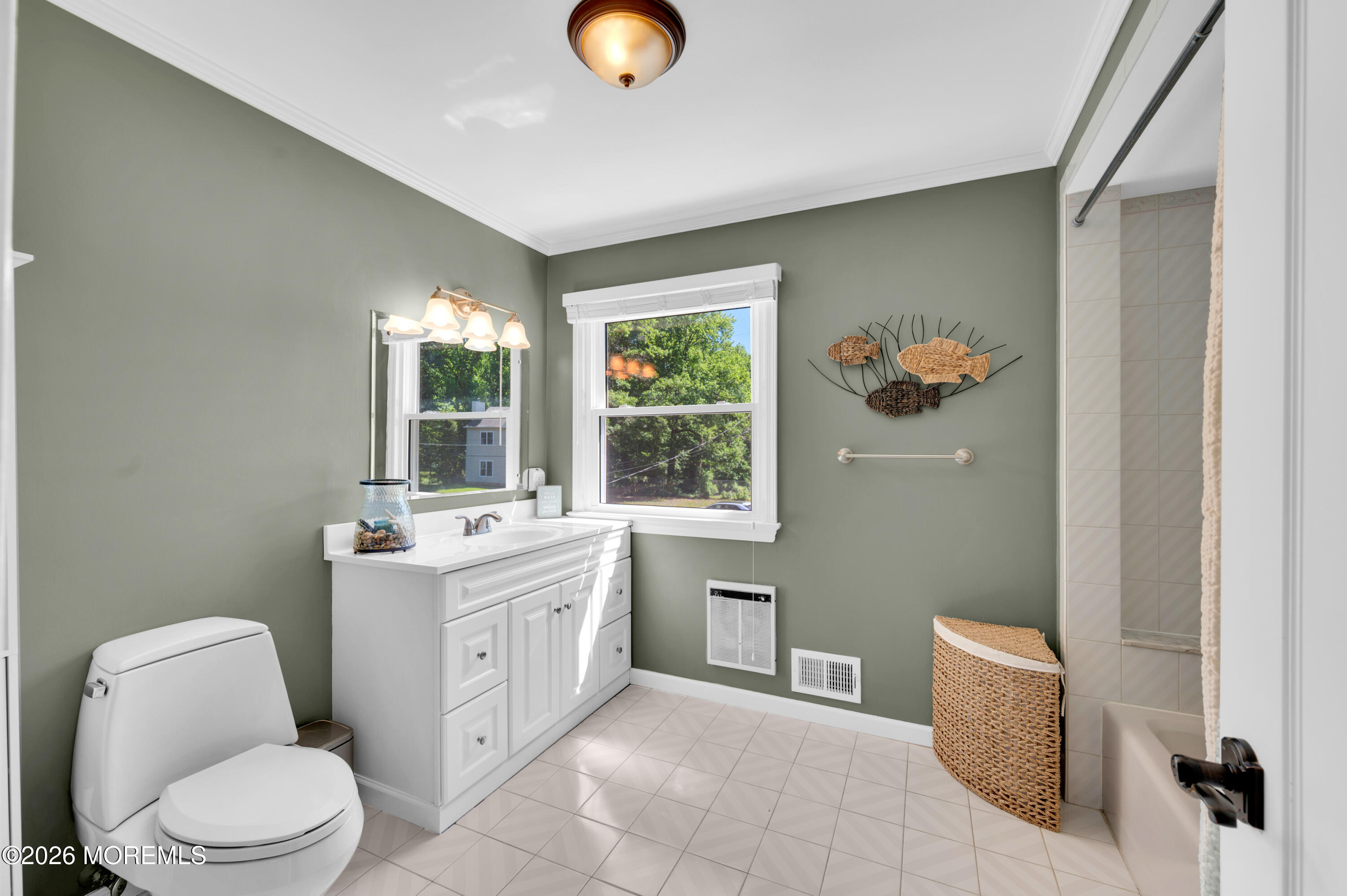 33 Baldwin Avenue Morganville NJ 07751