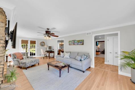 33 Baldwin Avenue Morganville NJ 07751