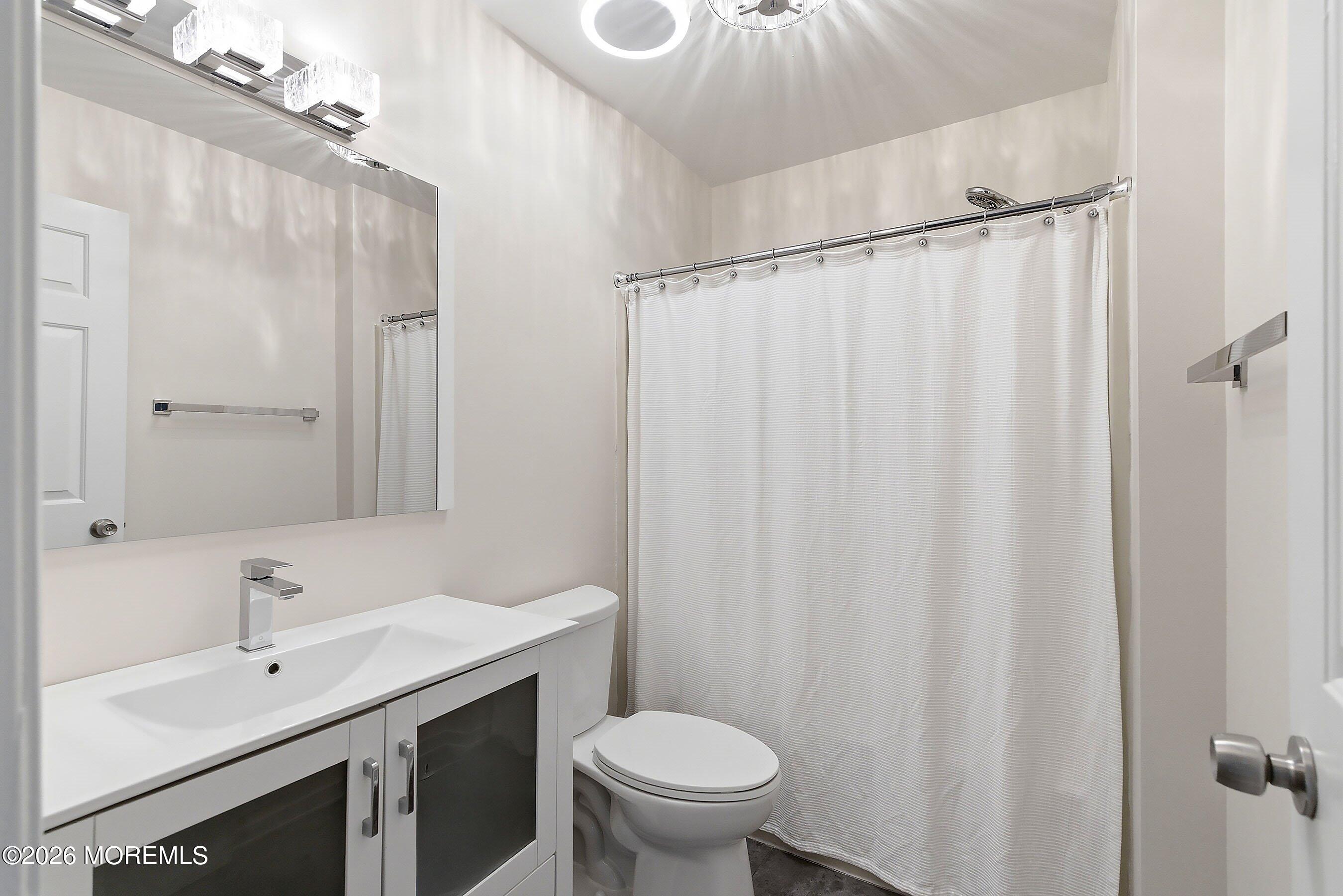 10 Ravenwood Court Freehold NJ 07728