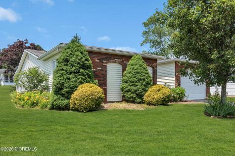 67 Blake Circle Brick NJ 08724