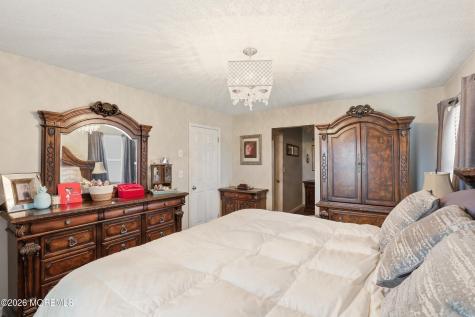 1 Mimi Lane Howell NJ 07731