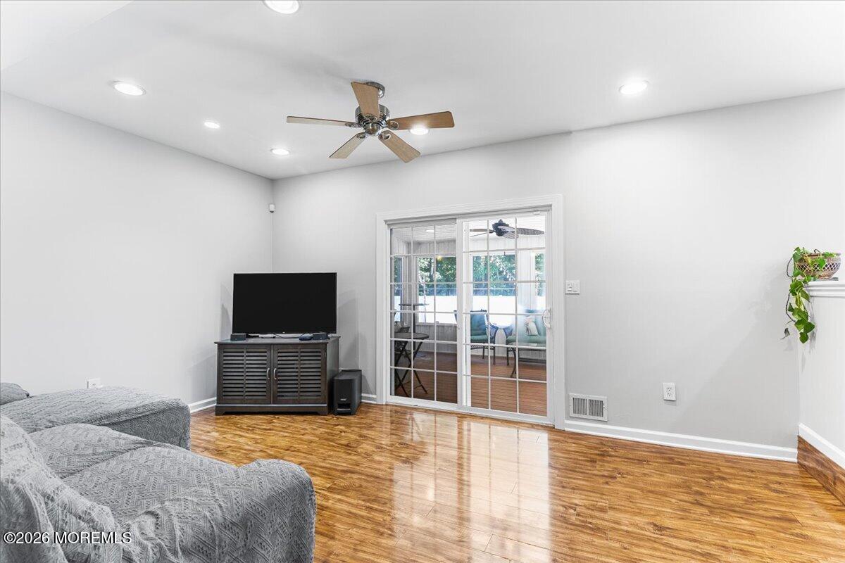17 Monroe Lane Jackson NJ 08527