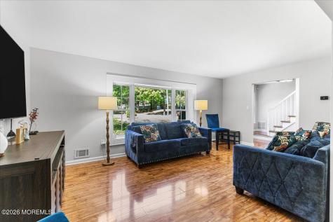 17 Monroe Lane Jackson NJ 08527