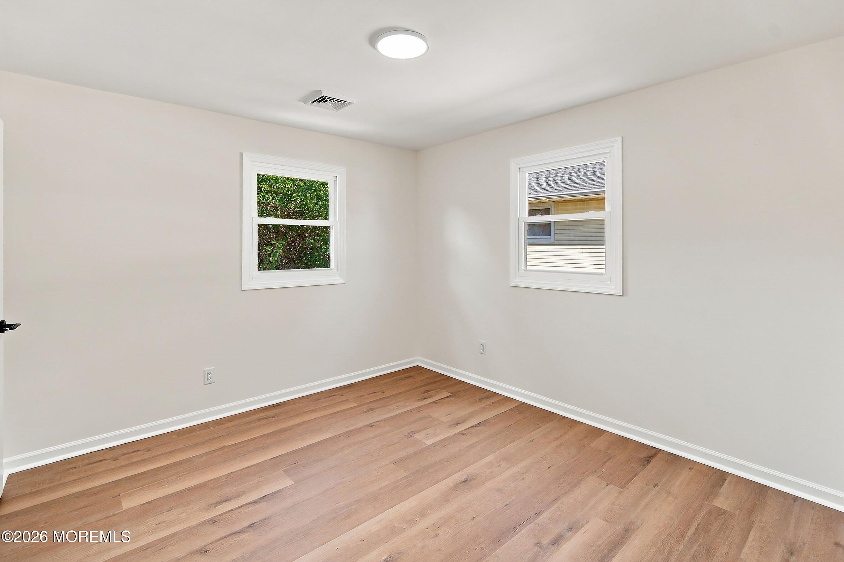 5 Beacon Terrace Keansburg NJ 07734