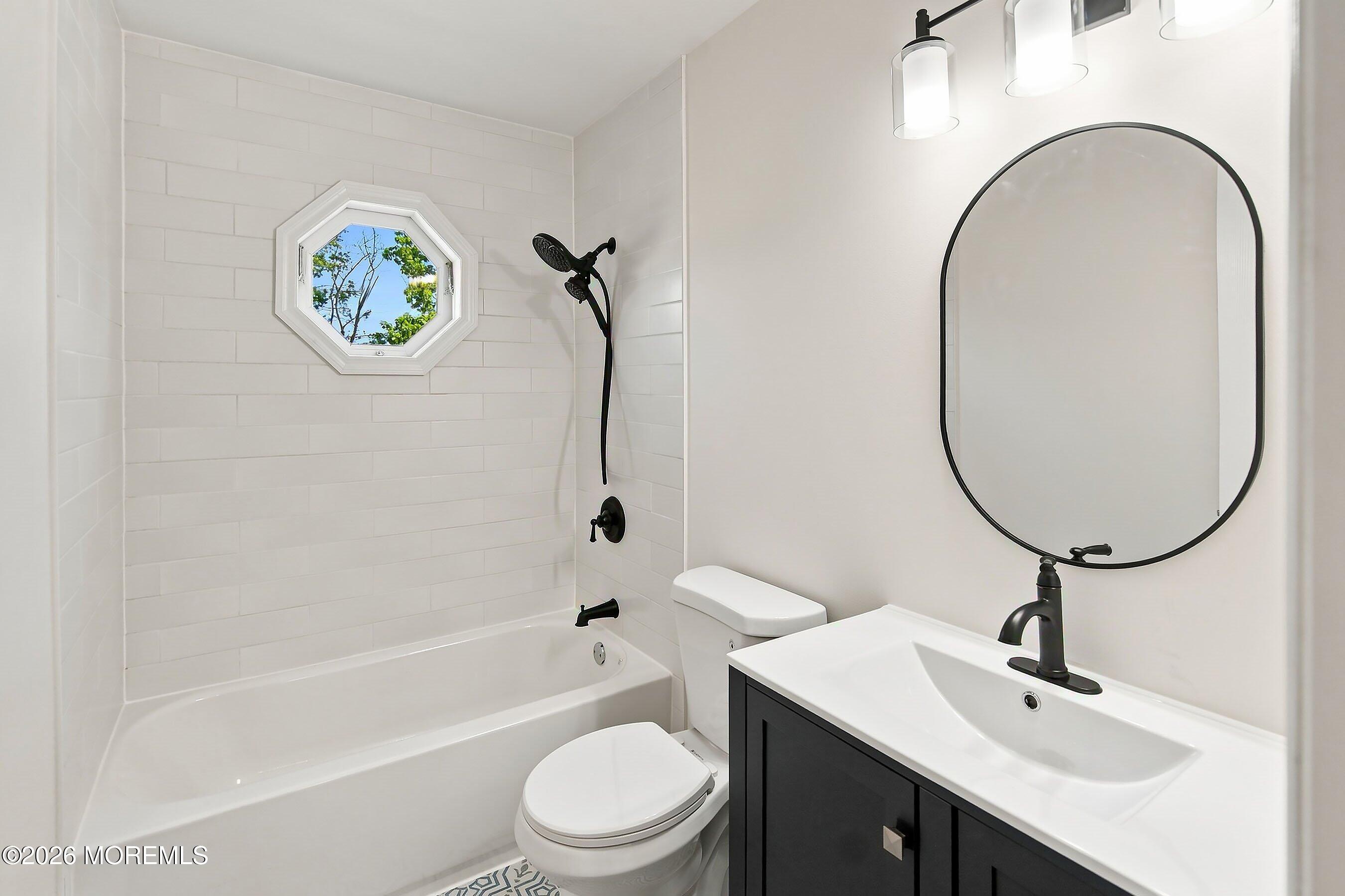 5 Beacon Terrace Keansburg NJ 07734