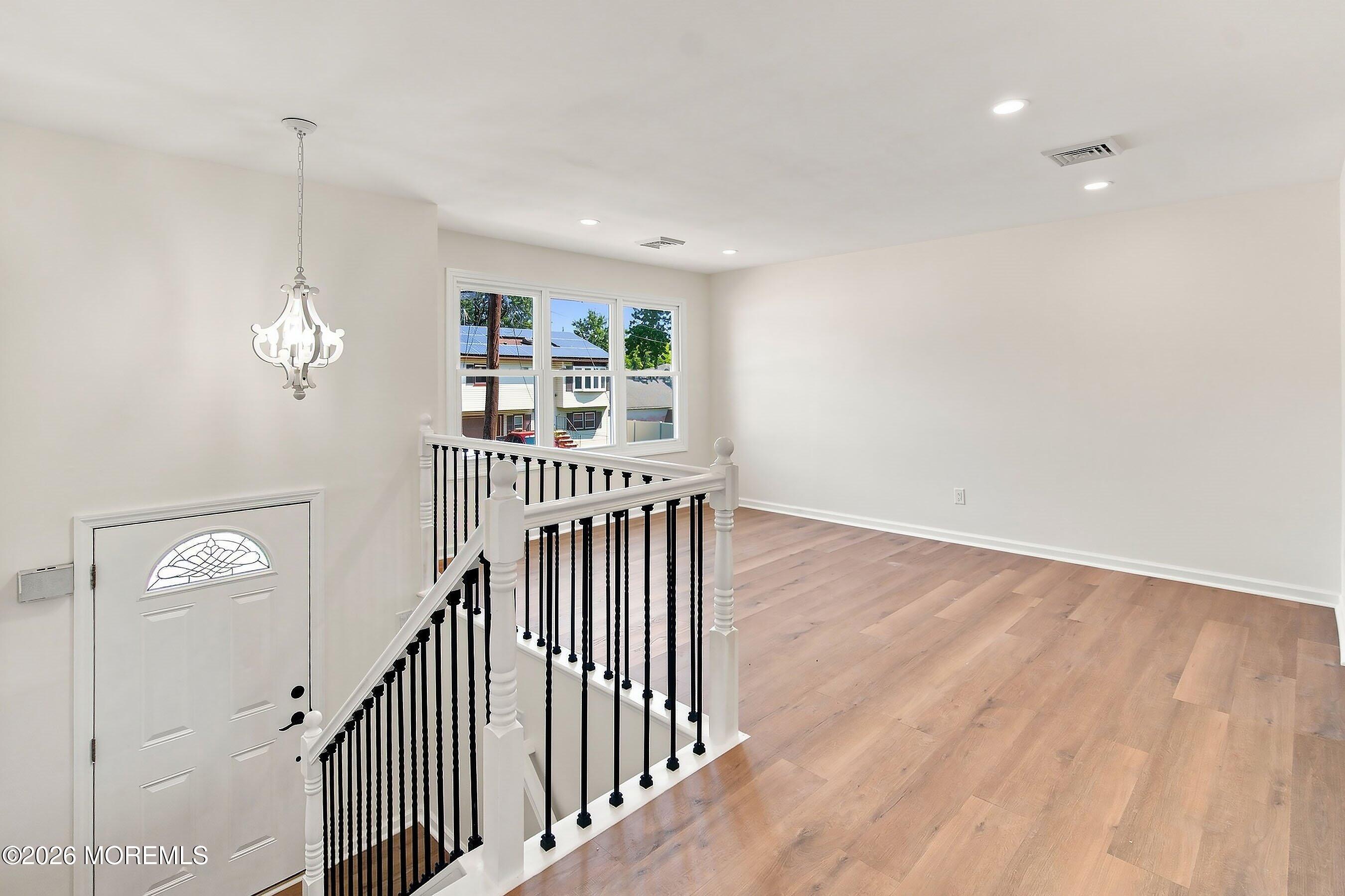 5 Beacon Terrace Keansburg NJ 07734