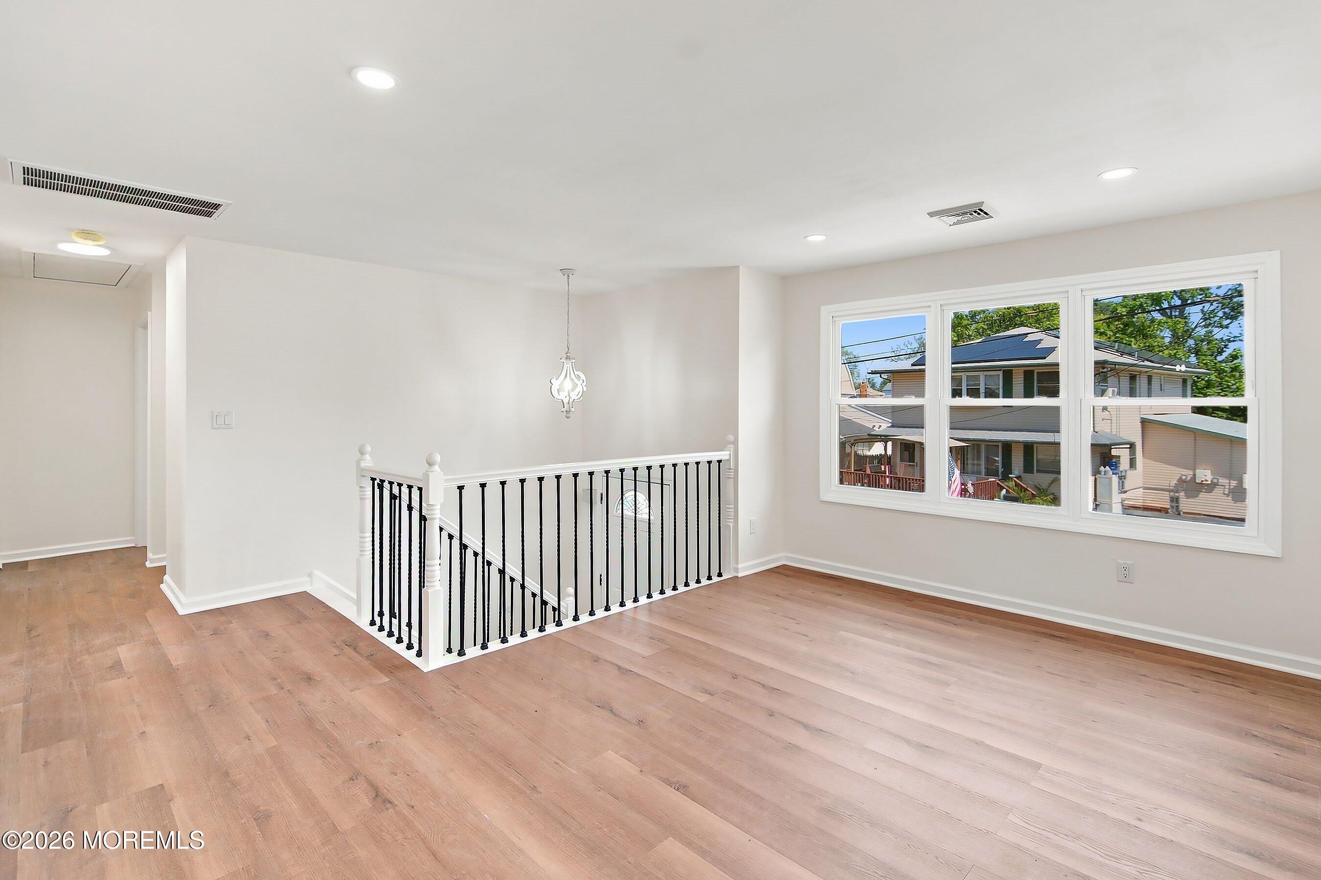 5 Beacon Terrace Keansburg NJ 07734