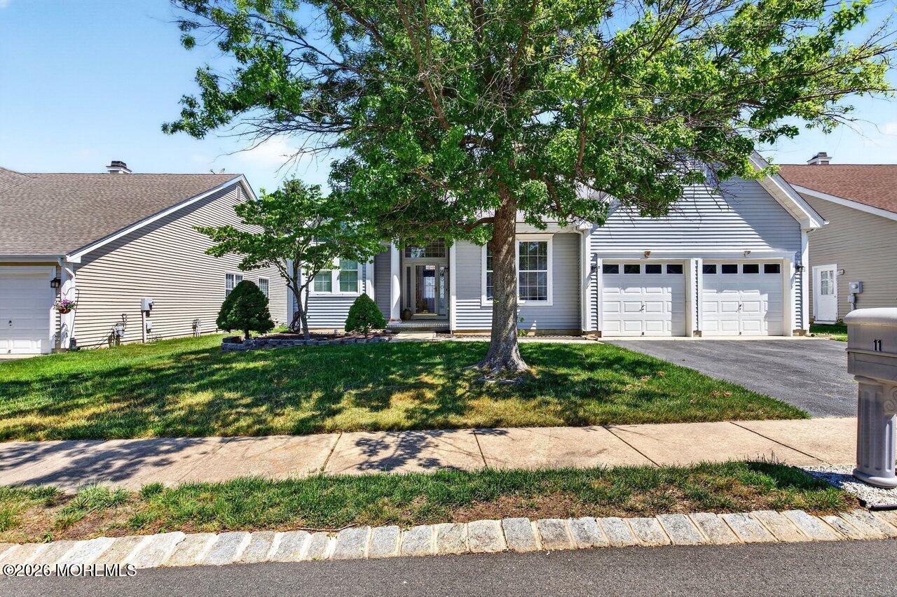 11 Valley Stream Place Barnegat NJ 08005