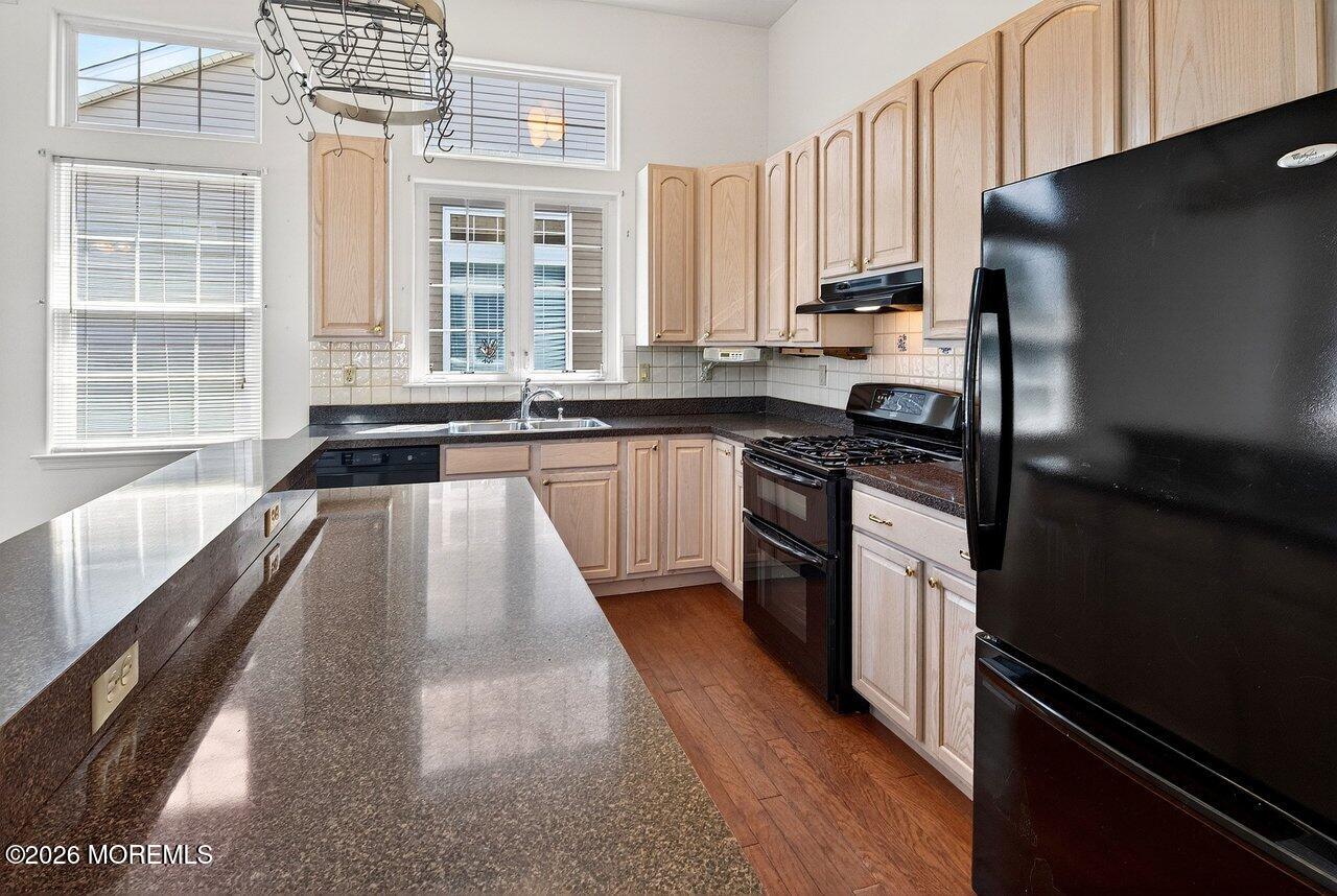 11 Valley Stream Place Barnegat NJ 08005