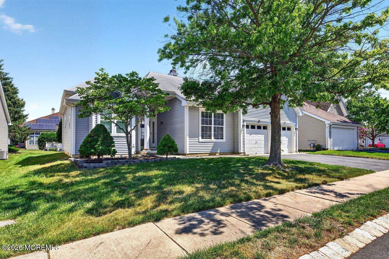 11 Valley Stream Place Barnegat NJ 08005