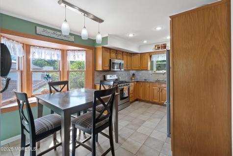 10 Cove Court Howell NJ 07731